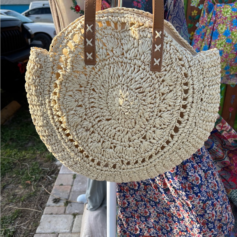 New Woven Round Straw Tote Bag with Faux Leather Handles - Cream clean interior